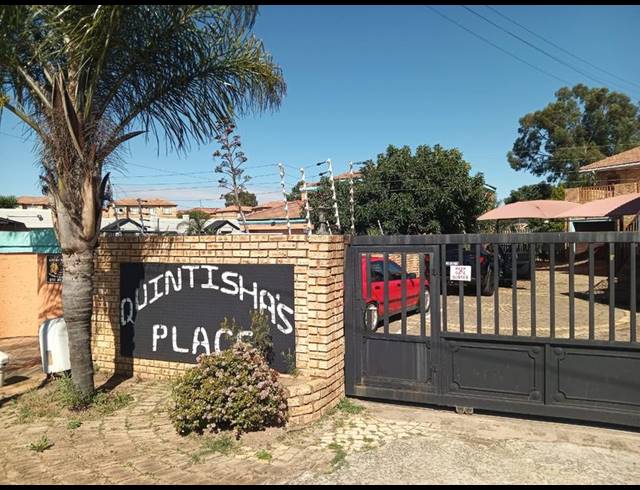 3 BEDROOM TOWNHOUSE FOR SALE IN GREENHILLS EXT 3